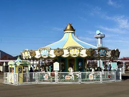 秋の武生中央公園　メリーゴーランド 秋,メリーゴーランド,武生中央公園の写真素材
