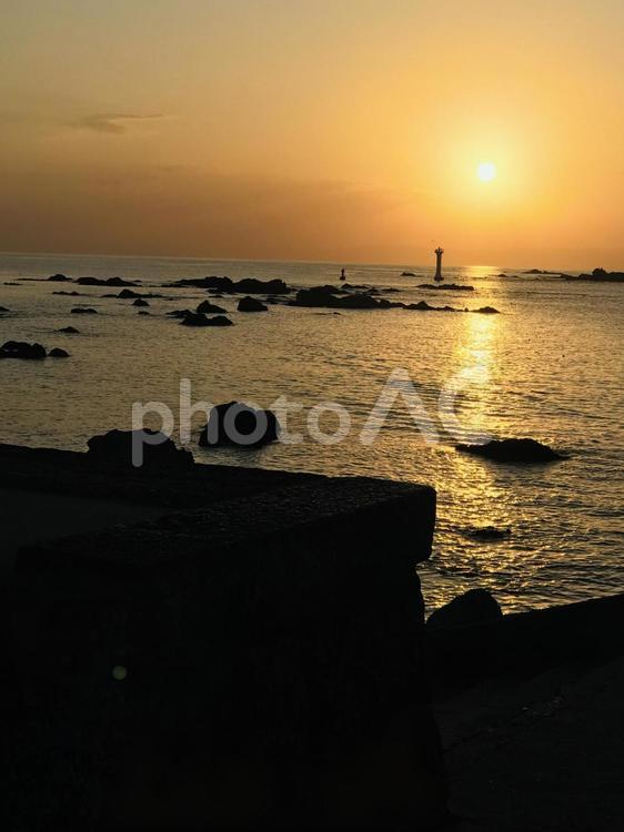 葉山の夕暮れ 日暮れ,暁,海の写真素材