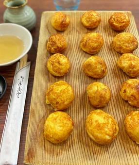 だしが美味しい明石焼 関西の郷土料理 だしが美味しい明石焼 関西の郷土料理 明石焼,玉子焼,たこ焼きの写真素材