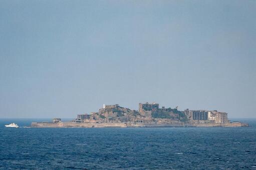 青い海に浮かぶ軍艦島 軍艦島,端島,長崎の写真素材