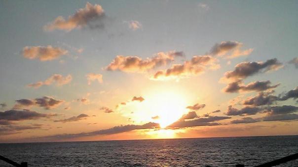 日本海の夕日 日本海の夕日の写真