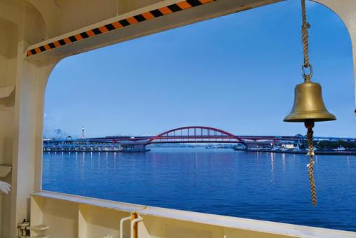 ジャンボフェリーあおいの船窓より 船,船窓,船旅の写真素材