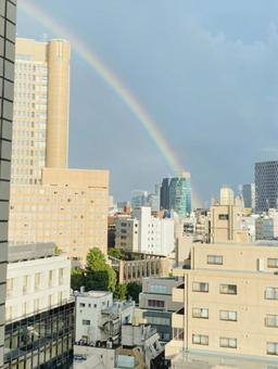 都会にさす虹 都会にさす虹の写真