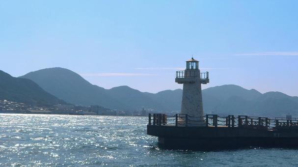 あるかぽーと東防波堤灯台　唐戸市場下関市 灯台,海,港の写真素材