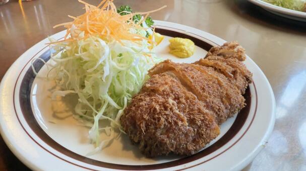 カツ定食　六文銭食堂 カツ,ソースカツ丼,キャベツの写真素材