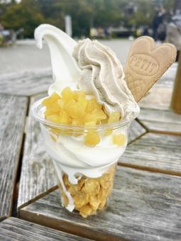 サンデー サンデー サンデー,ソフトクリーム,アイスの写真素材