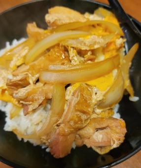 親子丼 親子丼 親子丼,鶏肉,玉子の写真素材