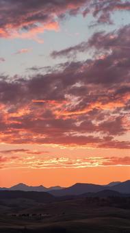 自然が織りなす美しいグラデーションの空の写真