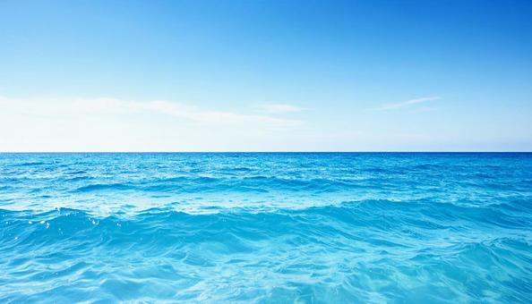 青い海と青空 青い海と青空の写真