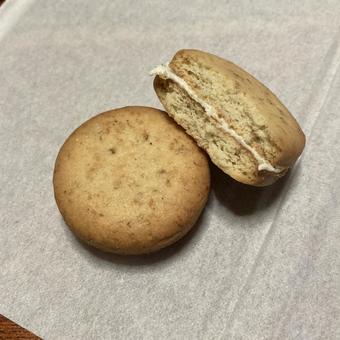 Crispy biscuit sandwich, JPG