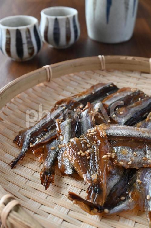 ししゃもの浜焼きと日本酒 ししゃも,シシャモ,柳葉魚の写真素材
