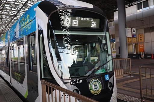 広島電鉄の電車（広島港駅） 広島電鉄,市電,ひろでんの写真素材