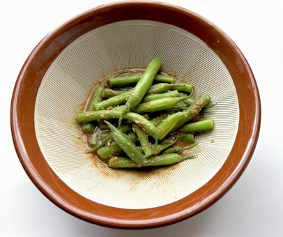 すり鉢に入ったいんげんのごま和え すり鉢に入ったいんげんのごま和え すり鉢,いんげん,ゴマの写真素材