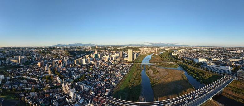 多摩市と多摩川と府中市 多摩市と多摩川と府中市 都市風景,市街地,街並みの写真素材