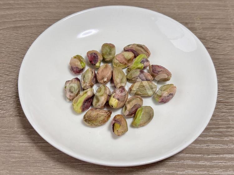 殻を剥いたピスタチオ 食べ物,食物,食品の写真素材