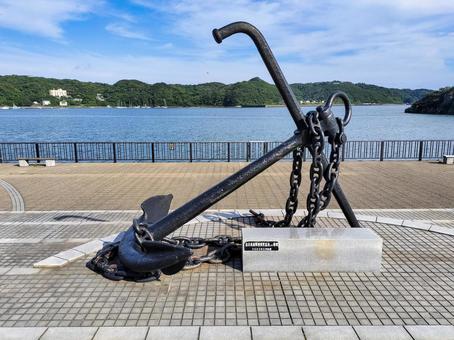 まどが浜海遊公園の在日米海軍寄贈の錨 まどが浜海遊公園,在日米海軍横須賀基地寄贈の錨,海の写真素材
