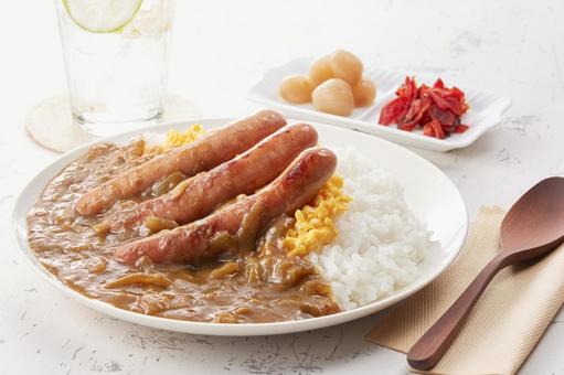 ソーセージとスクランブルエッグのカレー ソーセージとスクランブルエッグのカレー カレーライス,ソーセージ,炒り卵の写真素材