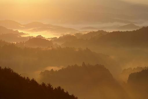 大宇陀　山並み　雲海　朝景 大宇陀,雲海,阿騎野の写真素材
