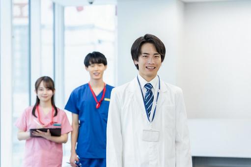 病院で働く医療スタッフ 病院,医師,看護師の写真素材