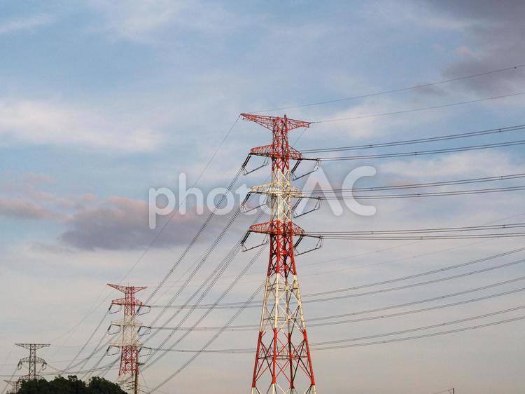 鉄塔がある風景 鉄塔,送電線,電線の写真素材