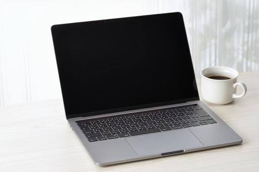 ノートパソコン コーヒー ノートパソコン コーヒー ノートパソコン,コーヒー,リビング学習の写真素材