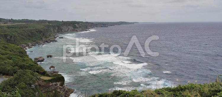 伊良部島のフナウサギバナタからの海岸沿い 沖縄,宮古諸島,伊良部島の写真素材