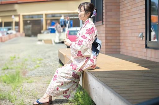 涼む浴衣女性 涼む浴衣女性 浴衣,和服,女性の写真素材