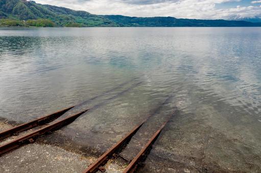 洞爺湖の湖底線路 洞爺湖の湖底線路 湖底線路,洞爺湖,海中線路の写真素材