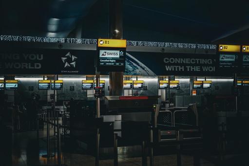 空港のチェックインカウンター 空港のチェックインカウンター 空港,ターミナル,チェックインの写真素材