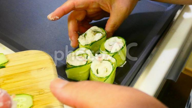 ポテトサラダのきゅうり巻き ポテトサラダのきゅうり巻き きゅうり,キュウリ,ポテトサラダの写真素材