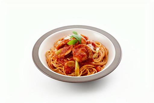 帆立とイカのトマトソースのパスタ 帆立とイカのトマトソースのパスタ トマトスパゲッティー,ペスカトーレ,アラビアータの写真素材