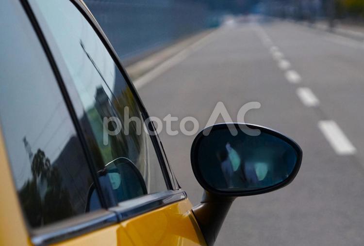 ドアミラー（背景ボケ） 車,ドアミラー,サイドミラーの写真素材