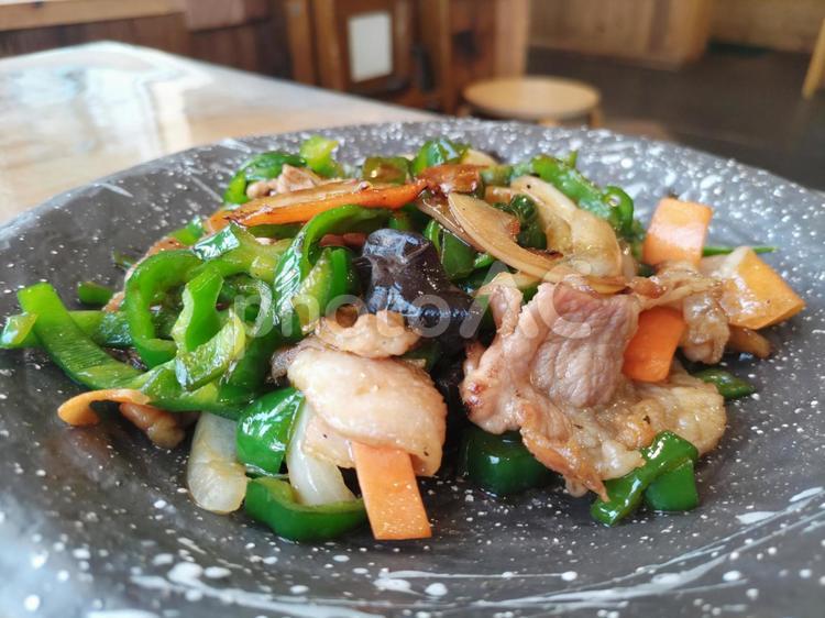 豚肉ピーマン炒め 豚肉ピーマン炒め,炒め物,料理の写真素材