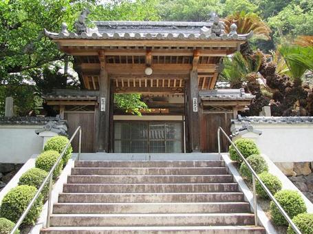 【風景写真】地蔵院(広島県尾道市)の風景 【風景写真】地蔵院(広島県尾道市)の風景 地蔵院,曹洞宗,神社仏閣の写真素材