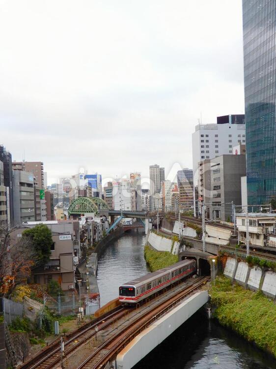 御茶ノ水の風景 お茶の水駅,神田川,聖橋の写真素材