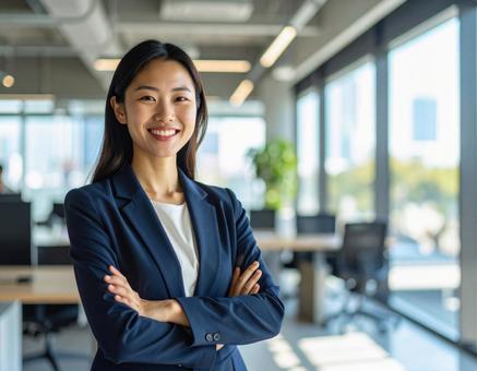 Smiling woman in the office, people, female, japanese, JPG
