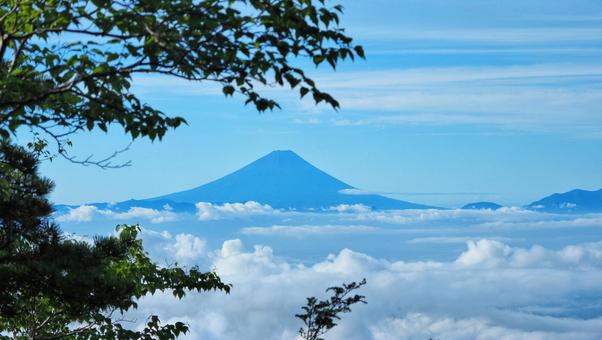 編笠山から見る富士山 編笠山から見る富士山 山,登山,編笠山の写真素材