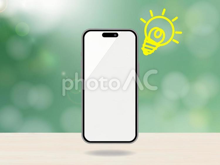iPhone　木漏れ日の中　２ スマートフォン,スマホ,木漏れ日の写真素材