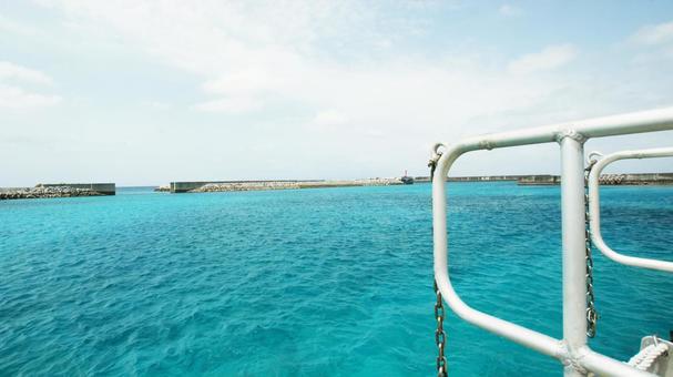 沖縄　波照間島の海の写真