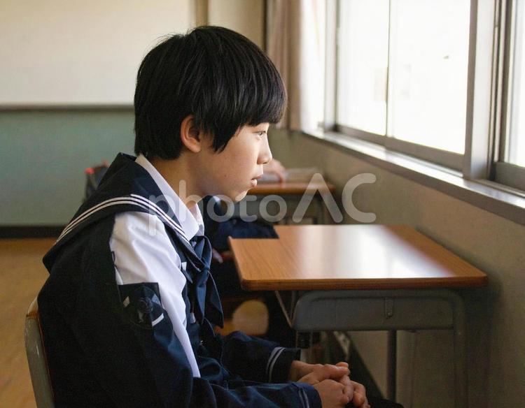 ひとりの教室 学校,教室,学生の写真素材