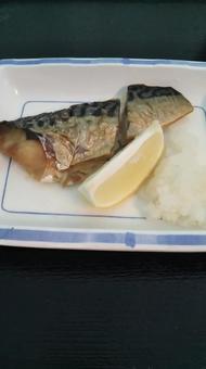 焼きサバと大根おろし 焼きサバと大根おろしの写真