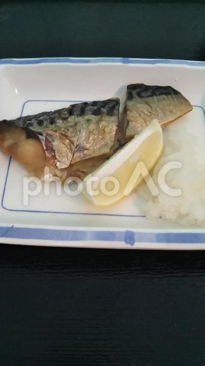 焼きサバと大根おろし 食べる,食事,焼きサバの写真素材