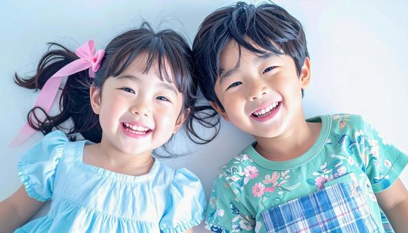 笑顔の子供たち 笑顔の子供たちの写真