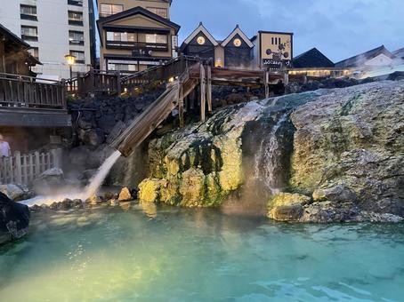 湯畑 夕方のライトアップ 湯畑 夕方のライトアップ 湯畑,草津,草津町の写真素材