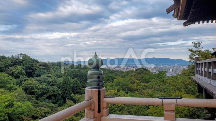 清水寺の舞台からの眺め【京都府】 清水寺,清水,撮影スポットの写真素材