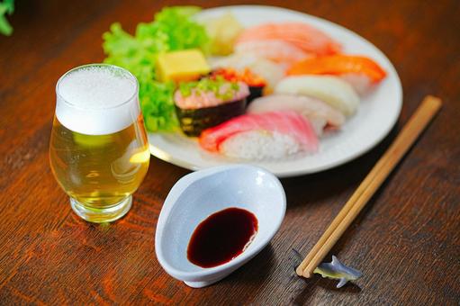 ビールと握りずし ビールと握りずしの写真