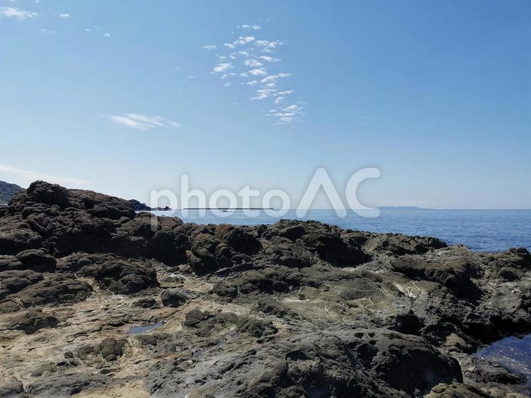 山形　日本海の海岸　 日本海,海岸,岩場の写真素材