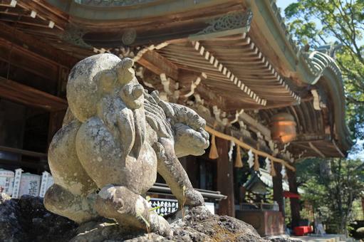 筑波山神社の狛犬 筑波山神社の狛犬の写真