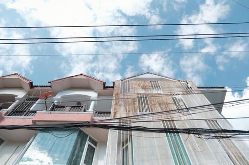チェンマイの空 チェンマイの空 チェンマイ,タイ,建物の写真素材