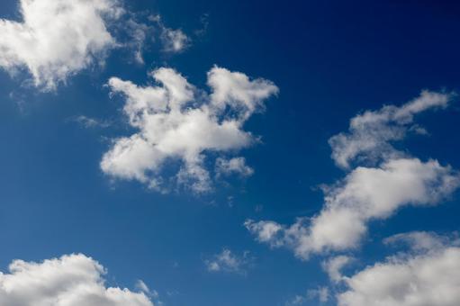 夏の空と雲 夏の空と雲の写真